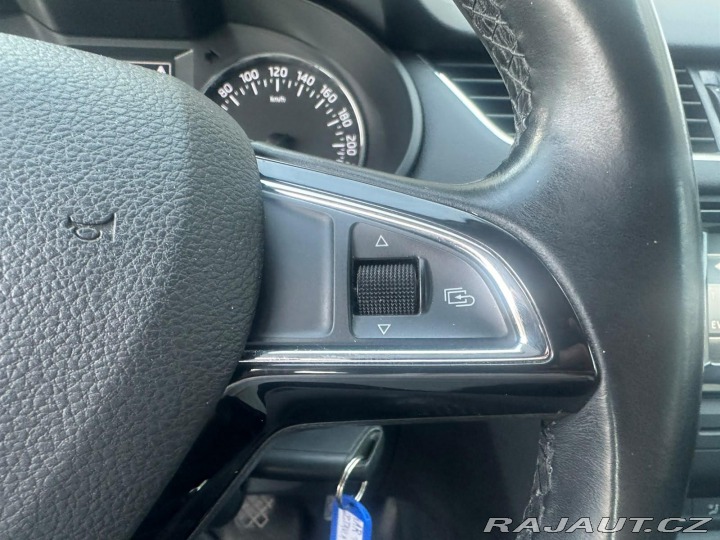 Škoda Octavia 1.6TDi, 77KW, VYHŘ.SED.,T 2015