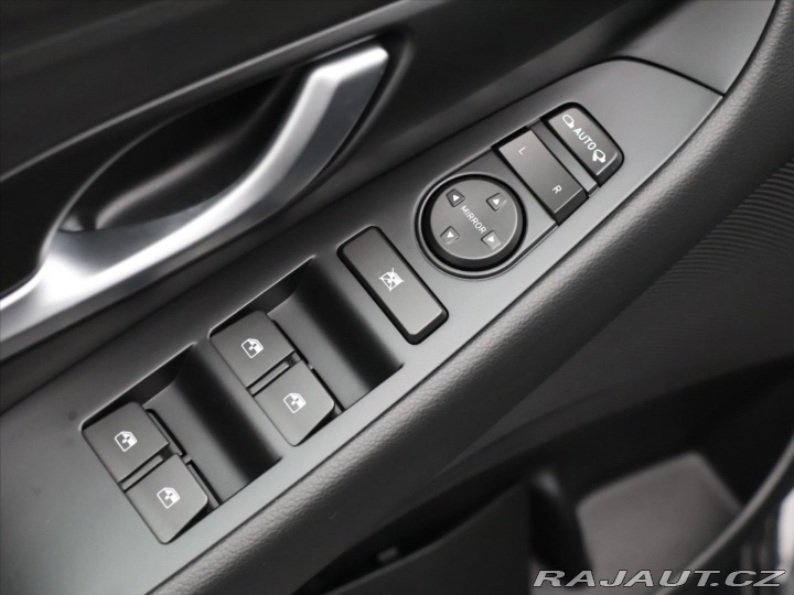 Hyundai i30 1,5 T-GDI 159k CZ DPH Fas 2022