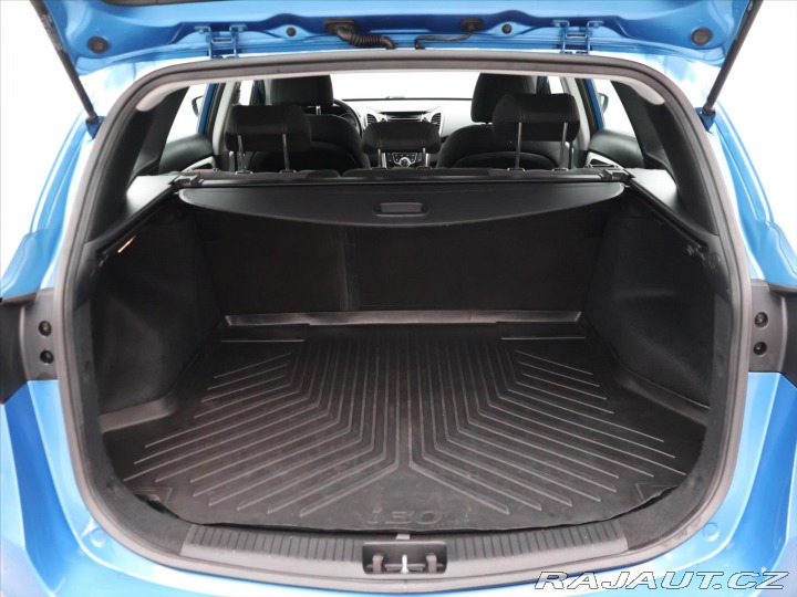 Hyundai i30 1,6 CRDi 81kW CZ Weekend 2016