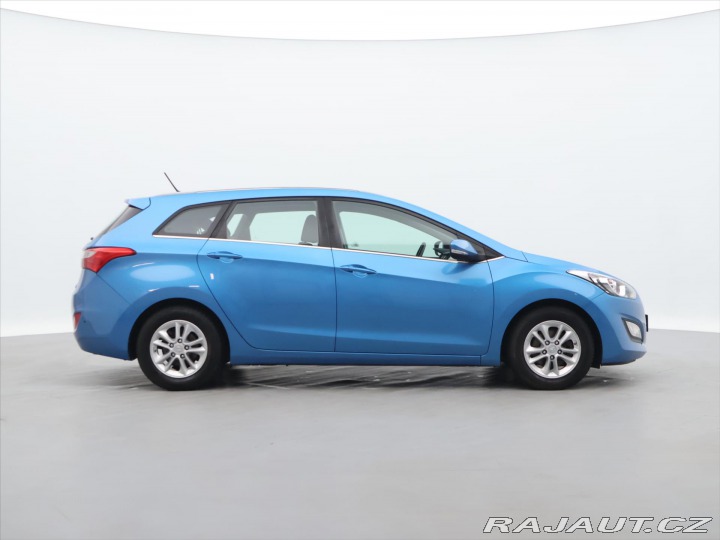 Hyundai i30 1,6 CRDi 81kW CZ Weekend 2016
