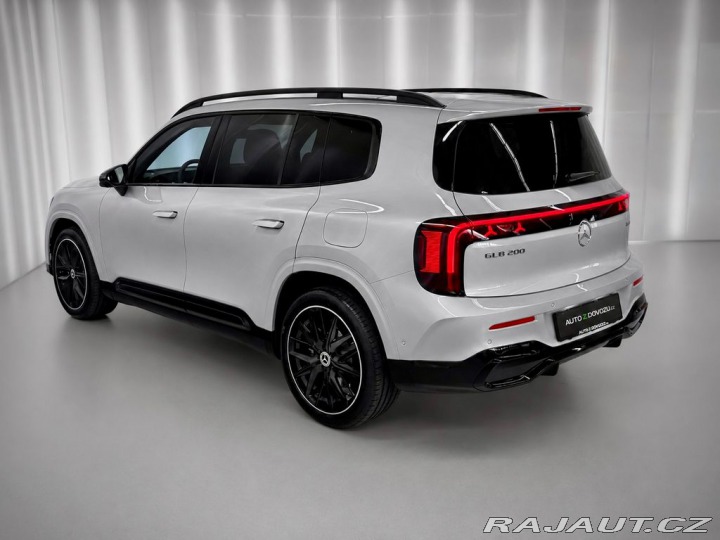 Mercedes-Benz GLB 8G-eDCT 4MATIC AMG, PANOR 2026