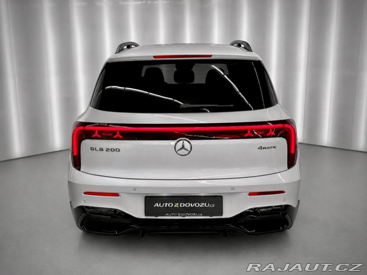 Mercedes-Benz GLB 8G-eDCT 4MATIC AMG, PANOR 2026