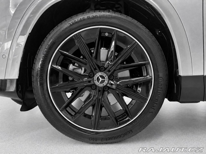 Mercedes-Benz GLB 8G-eDCT 4MATIC AMG, PANOR 2026