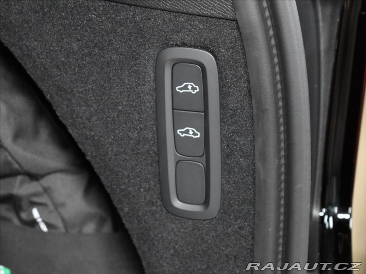 Volvo XC90 2,0 B5 AWD Ultra vzduch,P 2025