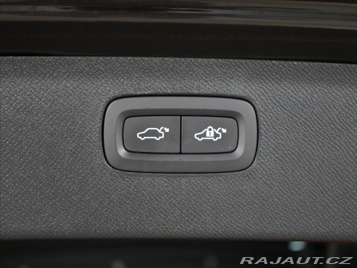 Volvo XC90 2,0 B5 AWD Ultra vzduch,P 2025