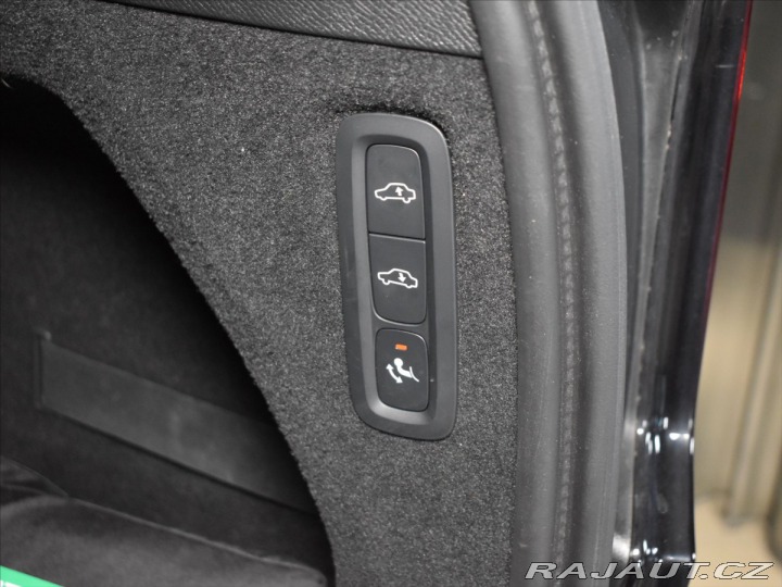 Volvo XC90 2,0 B5 AWD ULTRA Vzduch,T 2025