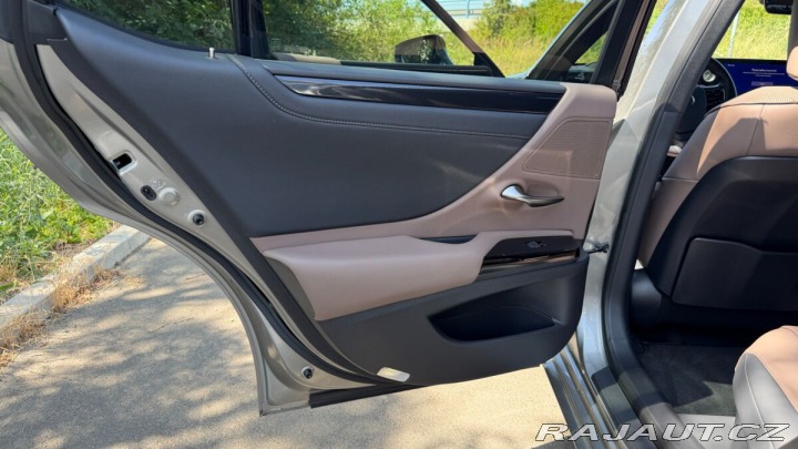 Lexus Ostatní modely ES 300h 300H 2,5 HEV LIMITED EDIT 2023