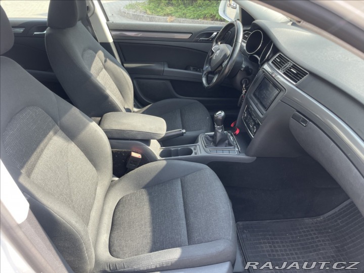 Škoda Superb 2,0 TDi 103kw Elegance Fa 2015