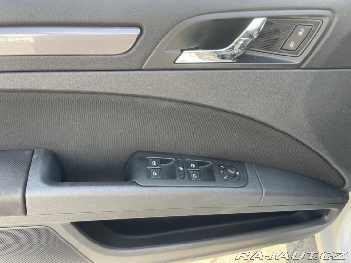 Škoda Superb 2,0 TDi 103kw Elegance Fa 2015