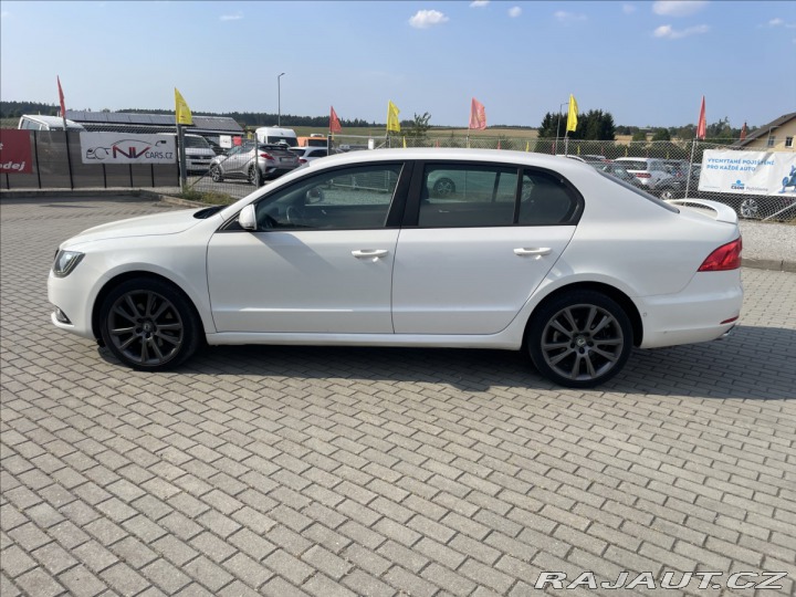 Škoda Superb 2,0 TDi 103kw Elegance Fa 2015
