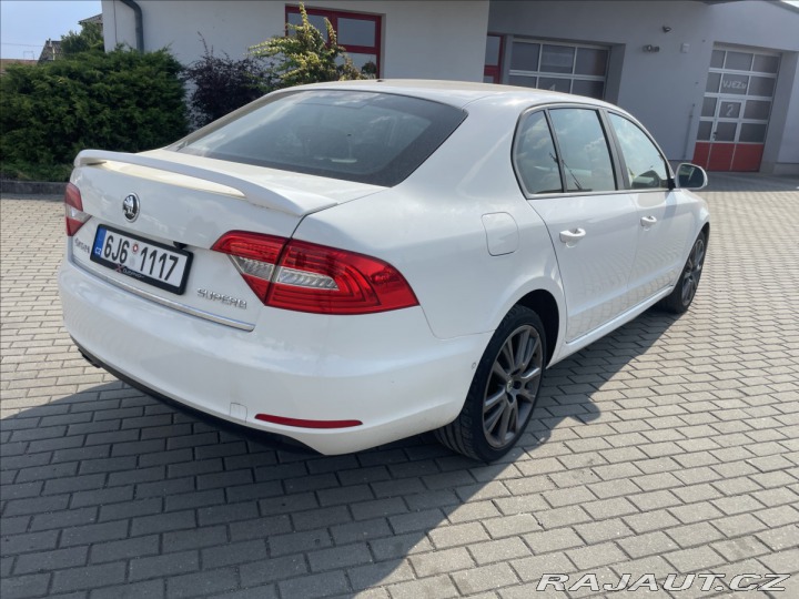 Škoda Superb 2,0 TDi 103kw Elegance Fa 2015