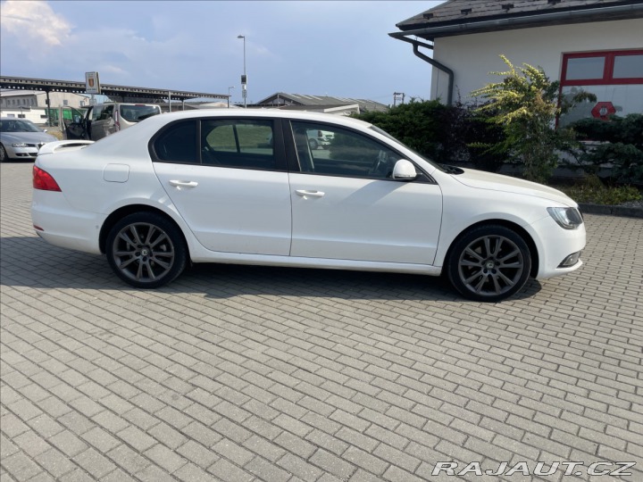 Škoda Superb 2,0 TDi 103kw Elegance Fa 2015