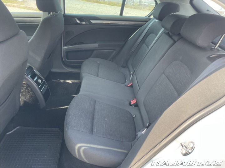 Škoda Superb 2,0 TDi 103kw Elegance Fa 2015