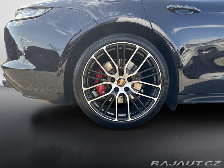 Porsche Panamera GTS 2023