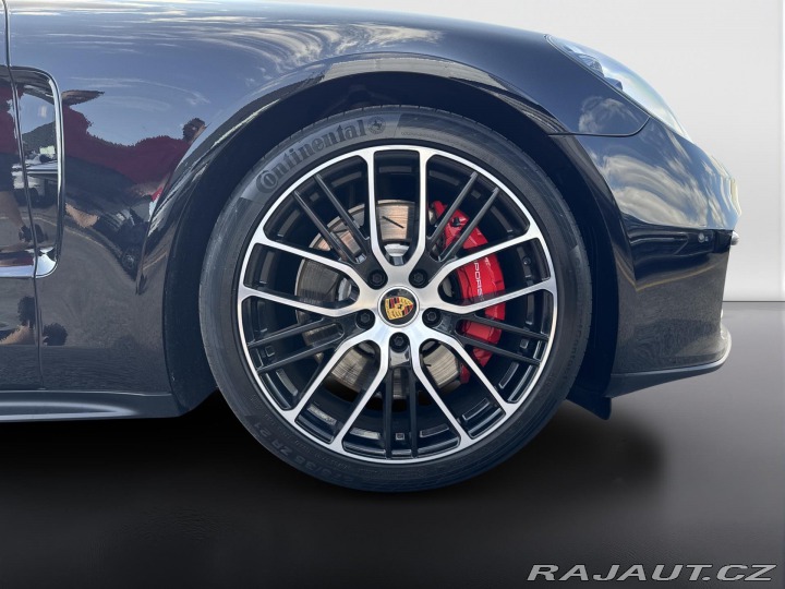 Porsche Panamera GTS 2023