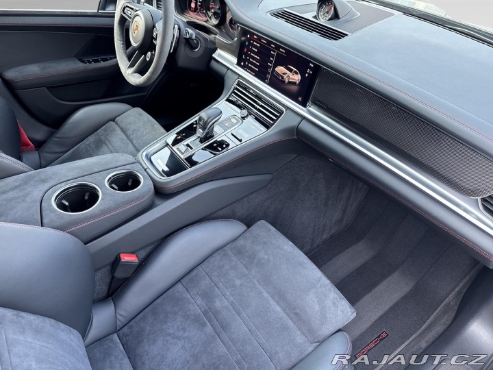 Porsche Panamera GTS 2023
