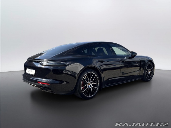 Porsche Panamera GTS 2023