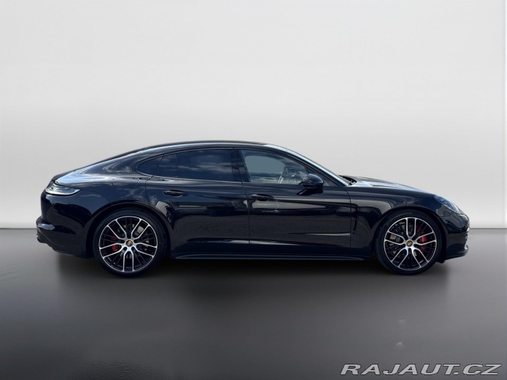 Porsche Panamera GTS 2023