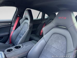 Porsche Panamera GTS 2023
