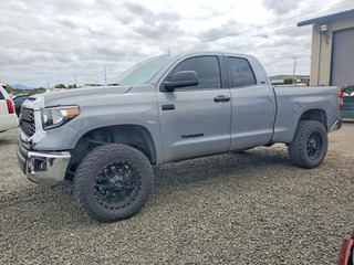 Toyota Tundra SR5 5.7V8 4WD