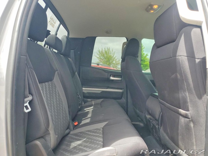 Toyota Tundra SR5 5.7V8 4WD 2020