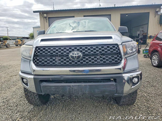 Toyota Tundra SR5 5.7V8 4WD 2020