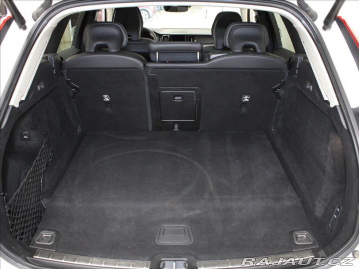 Volvo XC60 2,0 T6 AWD 340k.Pano.H/K. 2020
