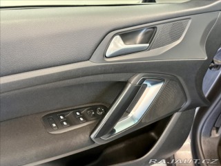Peugeot 308 1,2 I 1.MAJITEL, SERVISNÍ 2019
