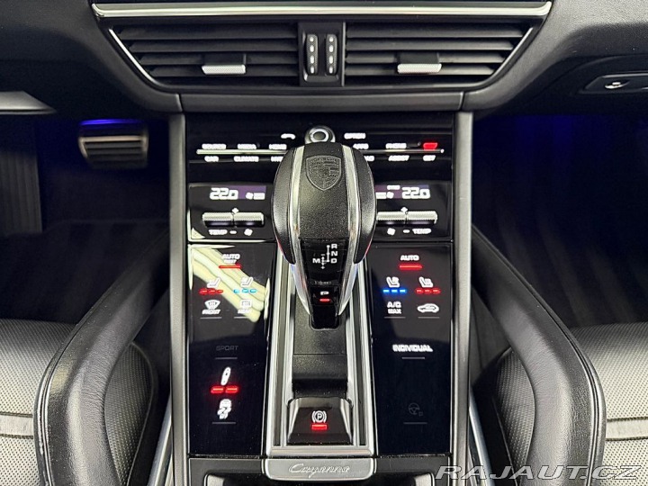 Porsche Cayenne TURBO S E-HYBRID COUPE, 5 2020