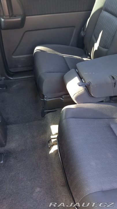 Mazda 5 2,0 i 107 kW, 7 míst, t 2009