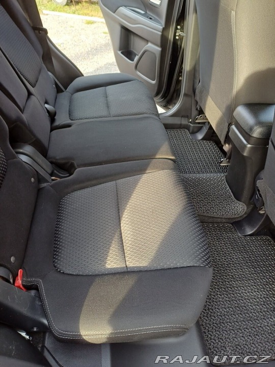 Mitsubishi Outlander 2,2 Nabizim k prodei 1800
