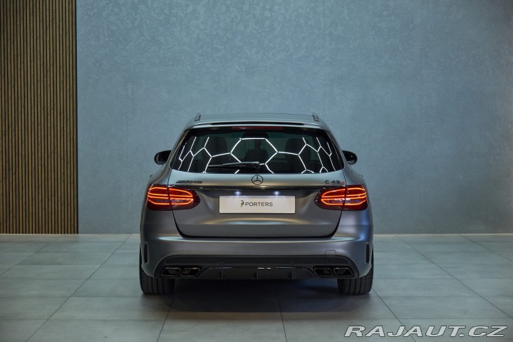 Ostatní značky Ostatní modely Mercedes-BenzC43AMGkombiA 2018