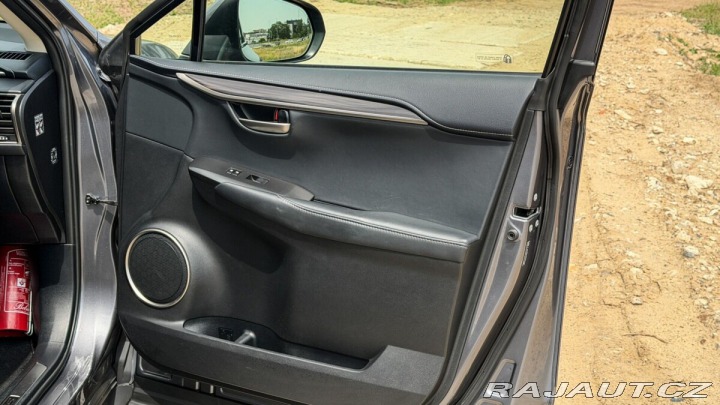 Lexus Ostatní modely NX 300h 300H 2,5 HEV PREMIUM (LUX 2014