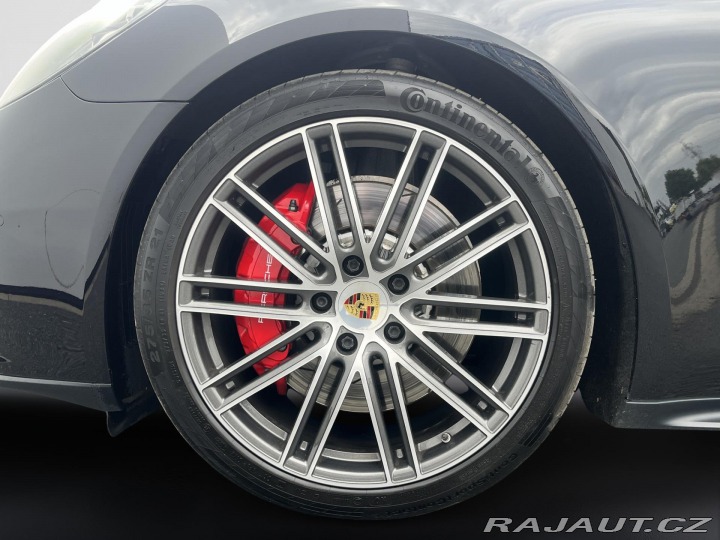 Porsche Panamera GTS 2019