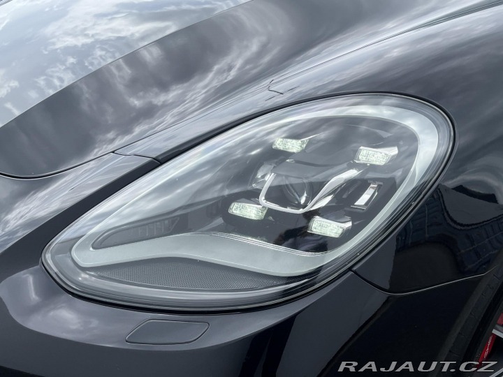 Porsche Panamera GTS 2019