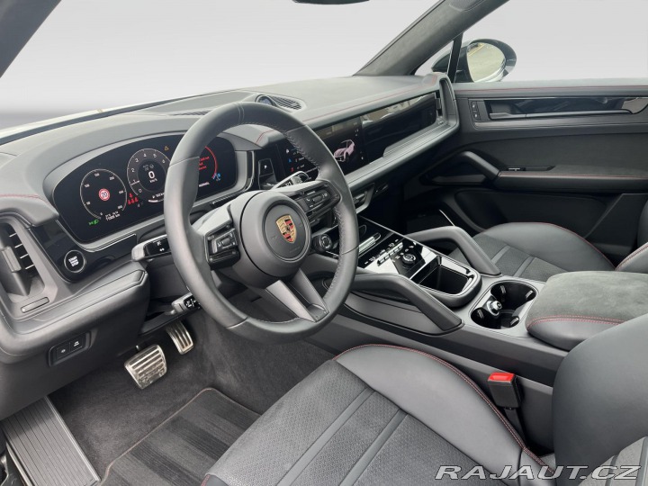Porsche Cayenne GTS 2025
