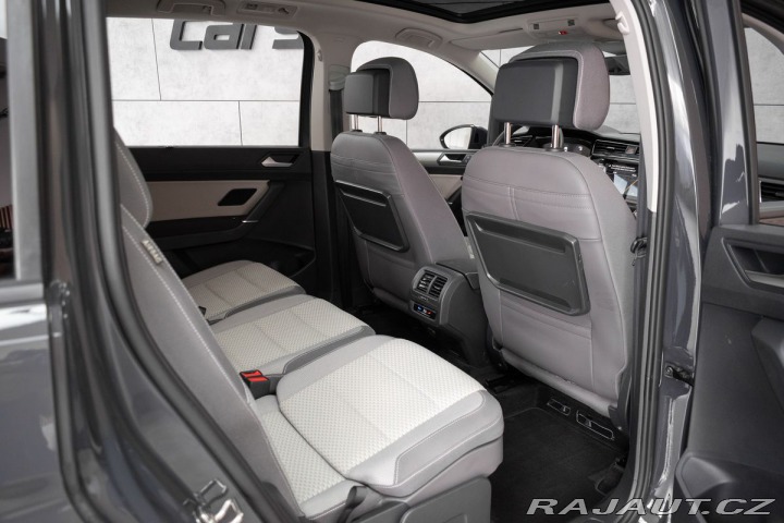 Volkswagen Touran 1.5 TSI DSG*TAŽNÉ*7.MÍST* 2024