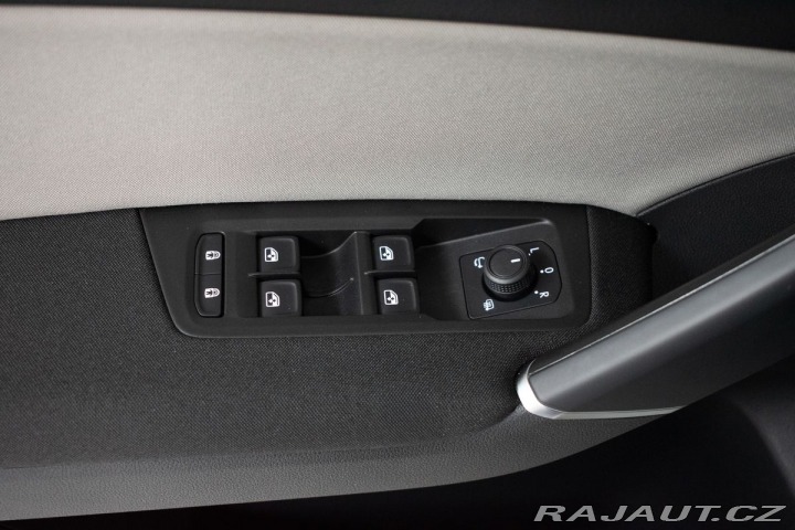 Volkswagen Touran 1.5 TSI DSG*TAŽNÉ*7.MÍST* 2024