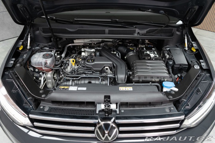 Volkswagen Touran 1.5 TSI DSG*TAŽNÉ*7.MÍST* 2024