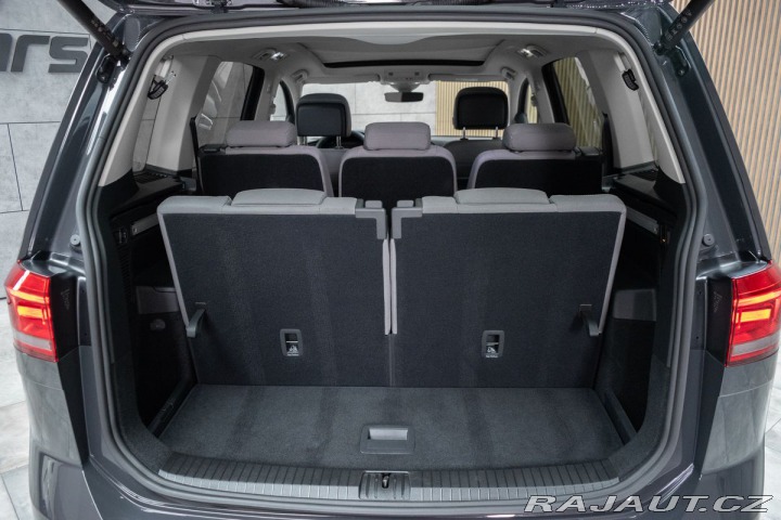Volkswagen Touran 1.5 TSI DSG*TAŽNÉ*7.MÍST* 2024