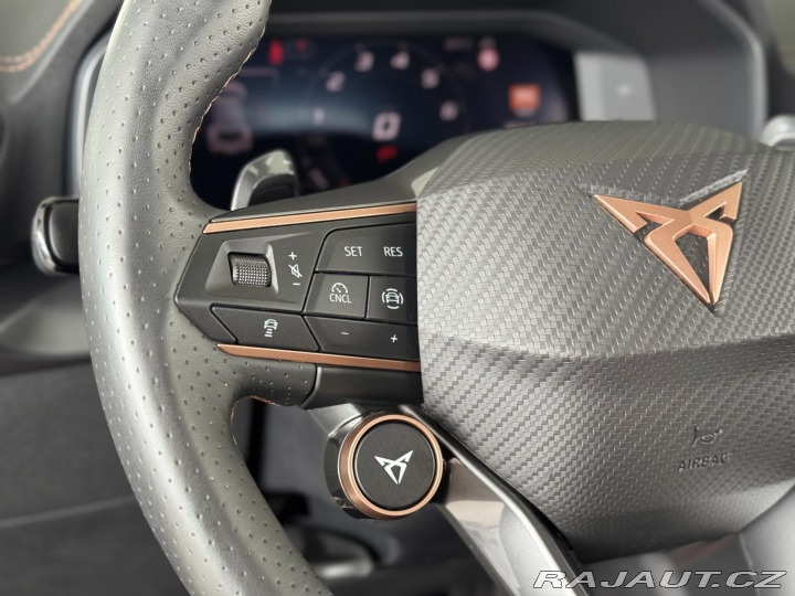 Cupra Formentor 2,0TSI VZ 333*4x4*KeyLess 2026