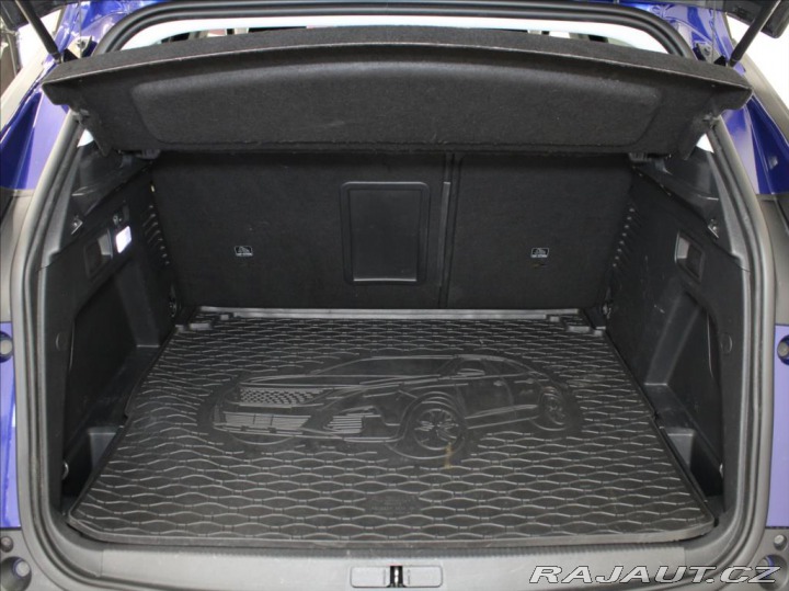 Peugeot 3008 1,6 HDi 120k. 6AT 1.majit 2017