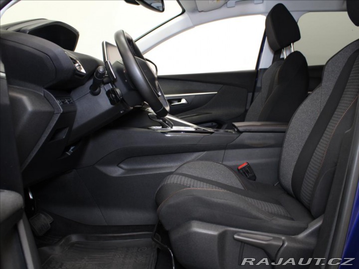 Peugeot 3008 1,6 HDi 120k. 6AT 1.majit 2017