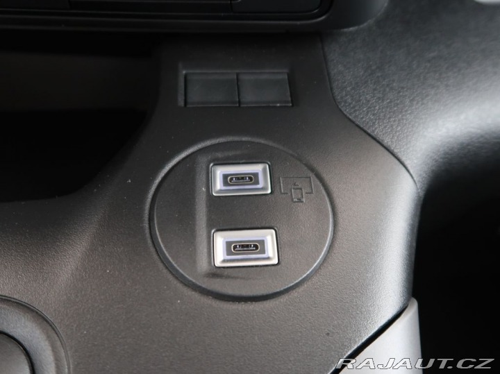Toyota ProAce City Verso 100kW,EV,50kWh,L2,AT,7S,F 2025