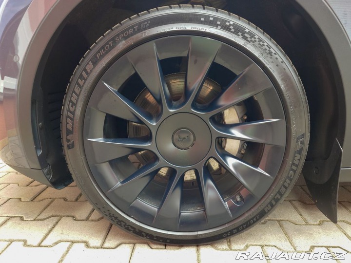 Tesla Model Y Long Range Dual Motor 378 2022
