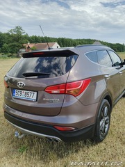 Hyundai Santa Fe SUV 2013