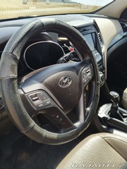 Hyundai Santa Fe SUV 2013