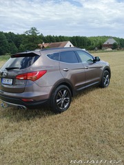 Hyundai Santa Fe SUV 2013