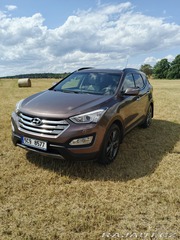 Hyundai Santa Fe SUV 2013