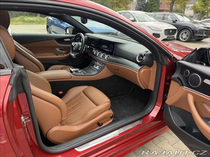 Mercedes-Benz E 220d AMG Avantgarde Kupé 2017